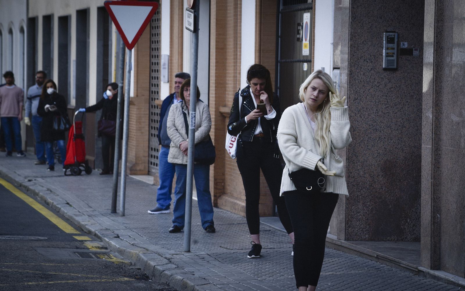 La resistencia en las calles por el estado de alarma: sanitarios de Andalucía, héroes anónimos
