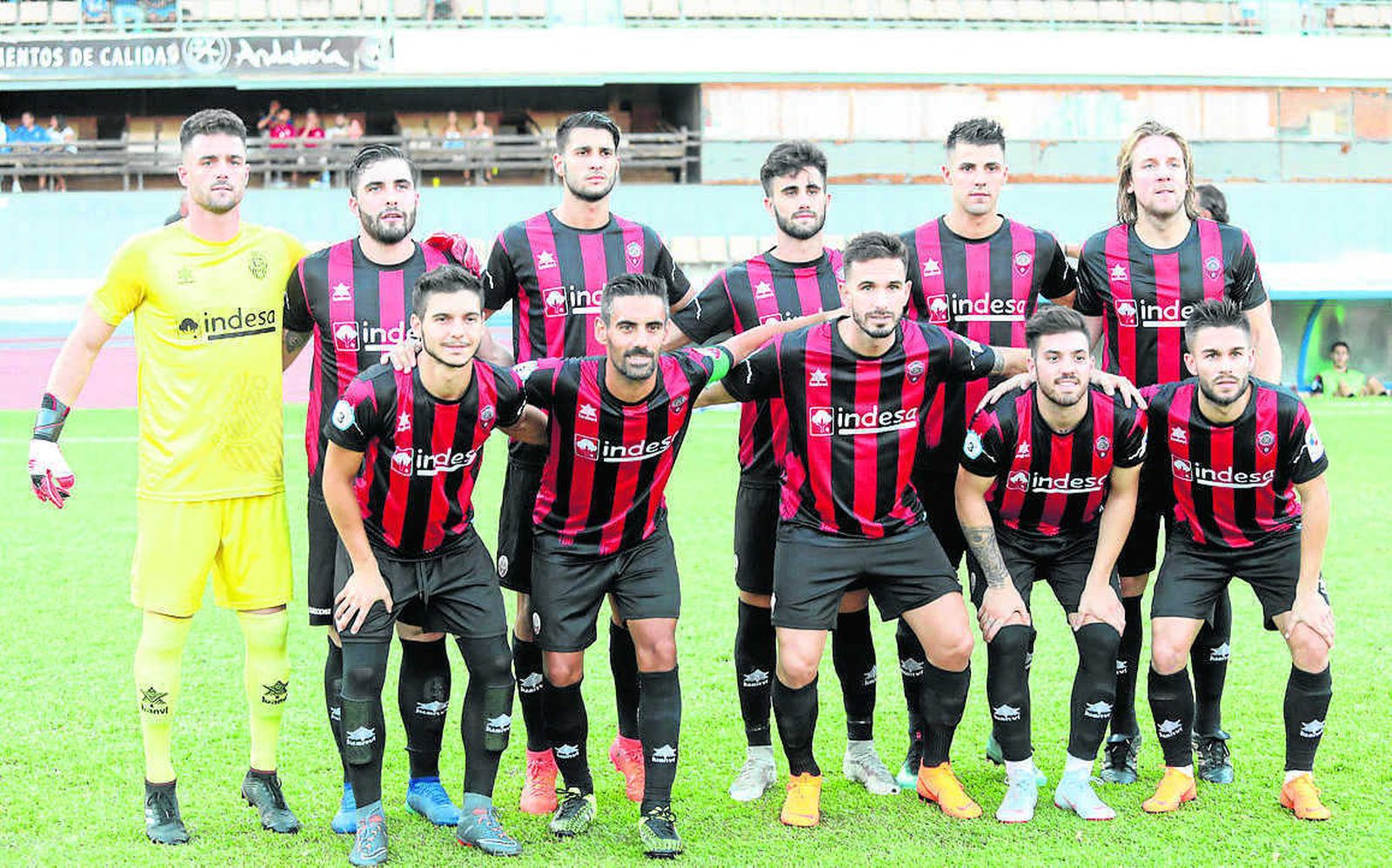 Formación inicial del Cabecense en su duelo en Chapín con ekl Xerez DFC.