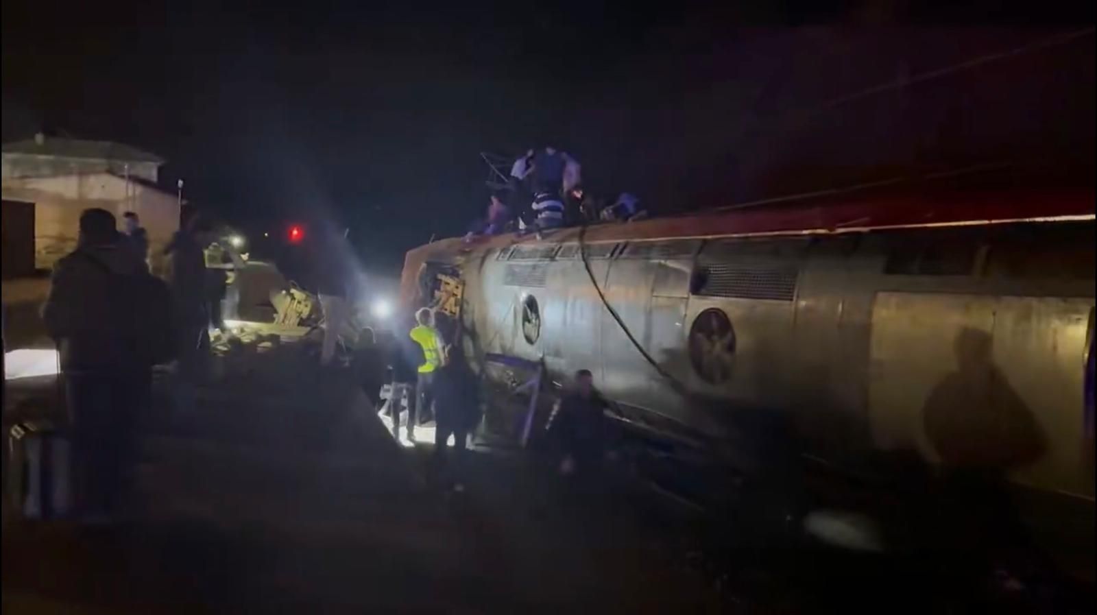 Tren de Iryo descarrilado en Adamuz.