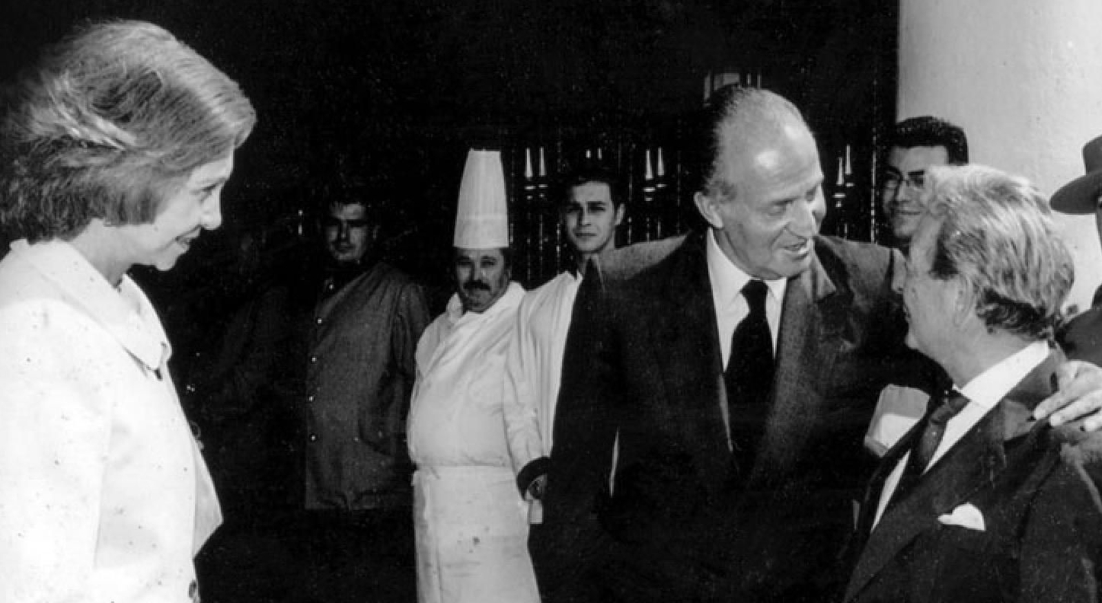 El restaurador Alfonso Rodríguez, felicitado por los reyes de España. 