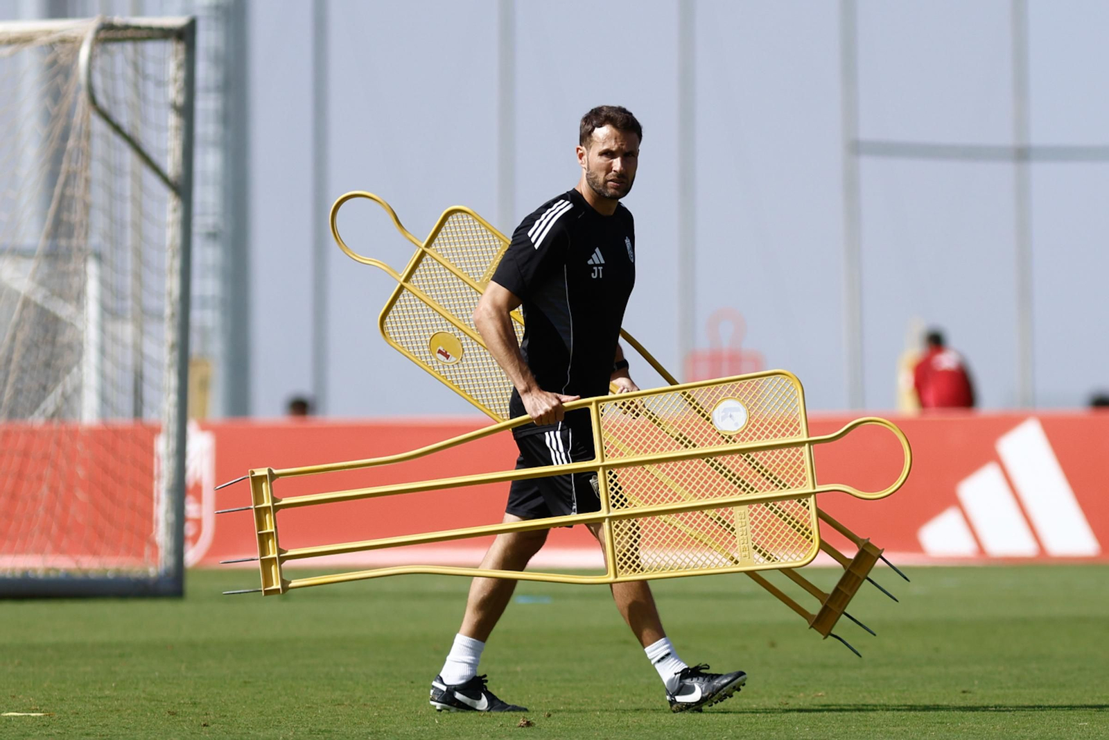 El entrenamiento con aficionados del Granada CF, en imágenes