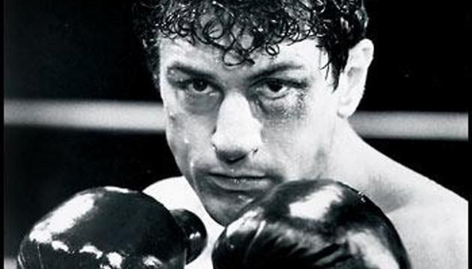 Robert de Niro, en una escena de 'Toro salvaje', por la que ganó el Oscar.