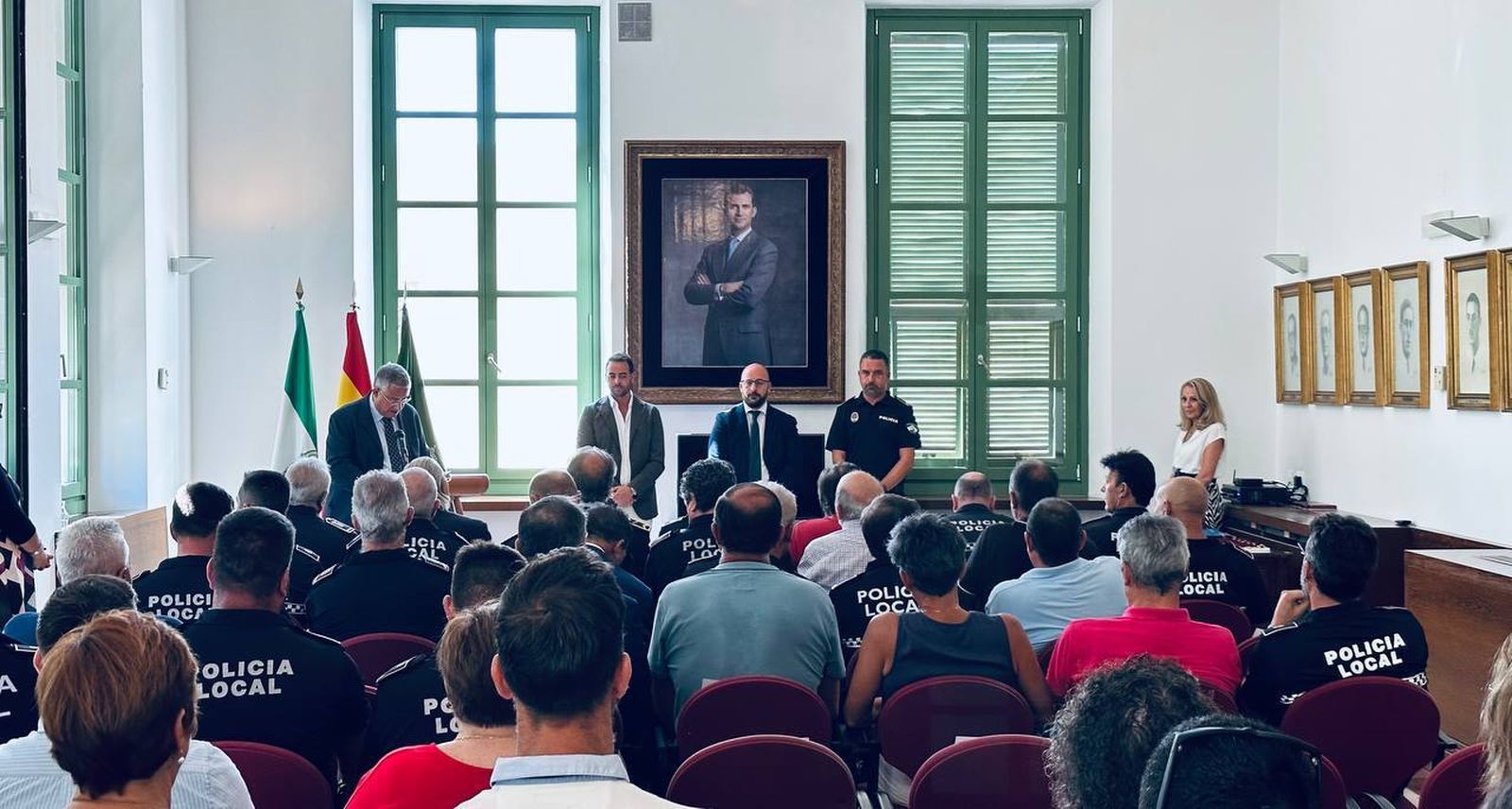 El acto se ha celebrado en el salón regio del Ayuntamiento de El Puerto.