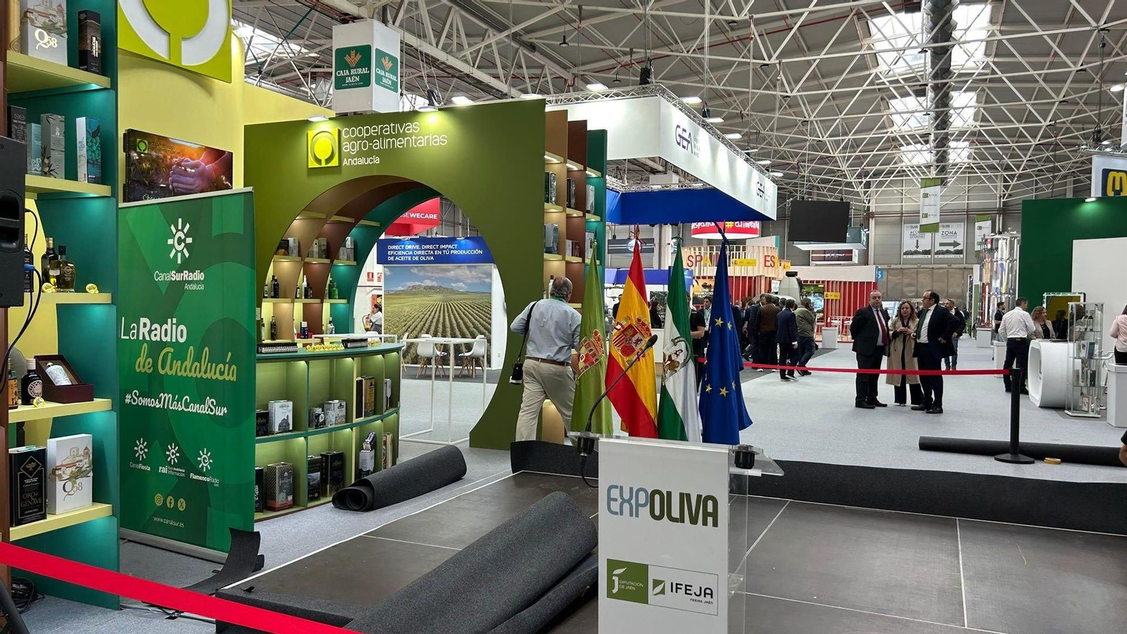 Estand de Cooperativas Agro-alimentarias en Expoliva 2025.