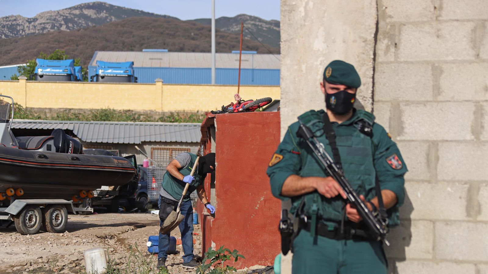 Fotos de los registros de la Guardia Civil en El Cobre