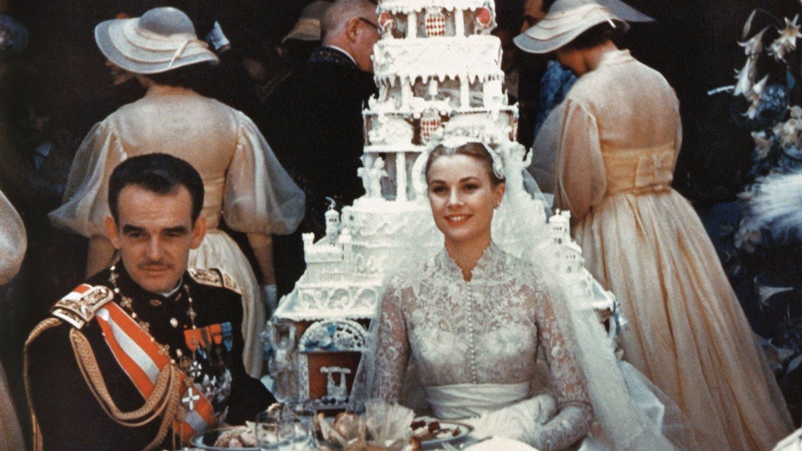 Grace y Rainiero, en su boda.