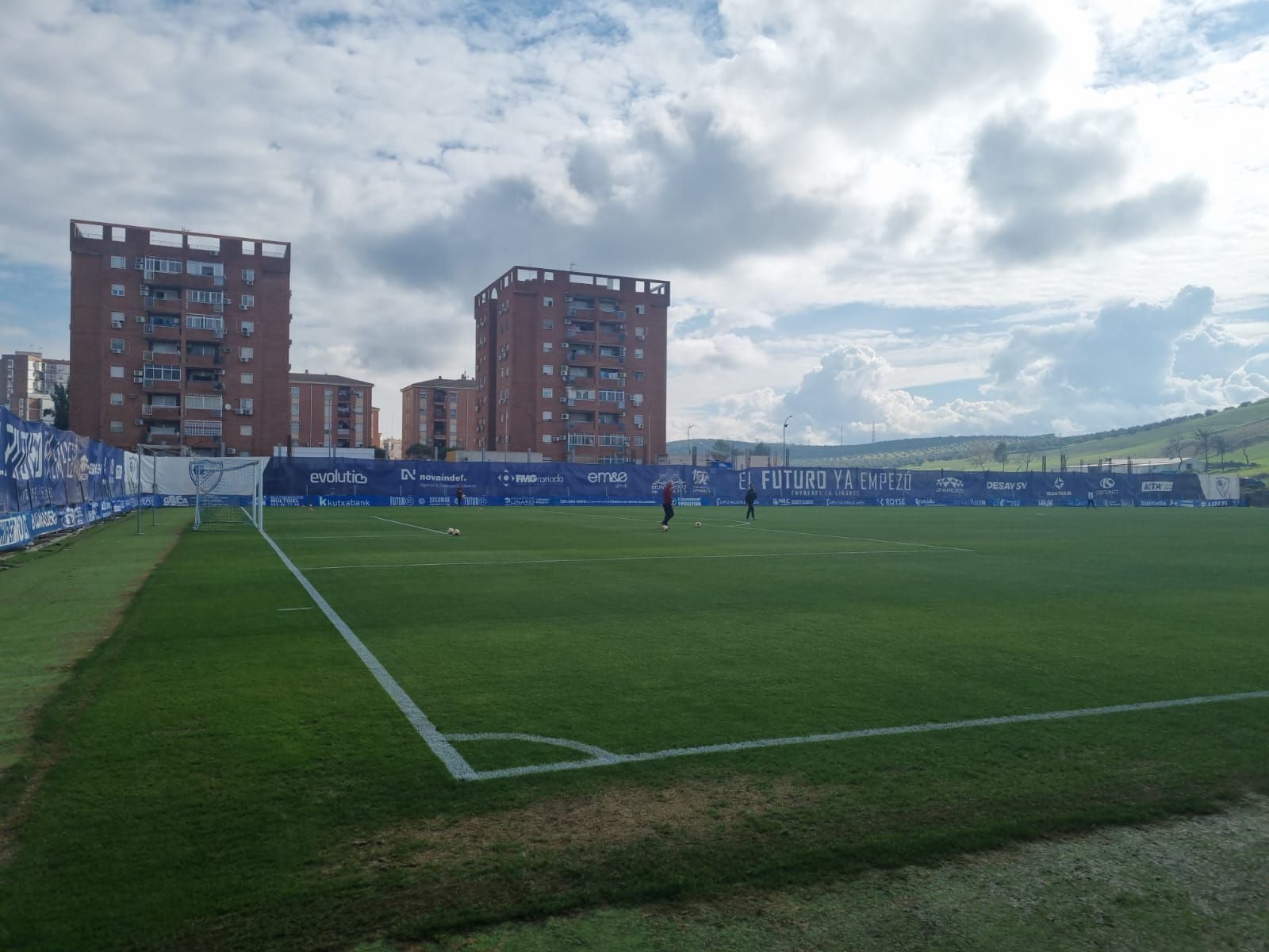 Estado del terreno de juego de Linarejos.