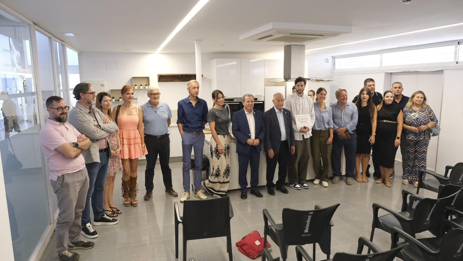 Foto de famlia de la misión inversa 'European Food & Tourism Business Connect'.