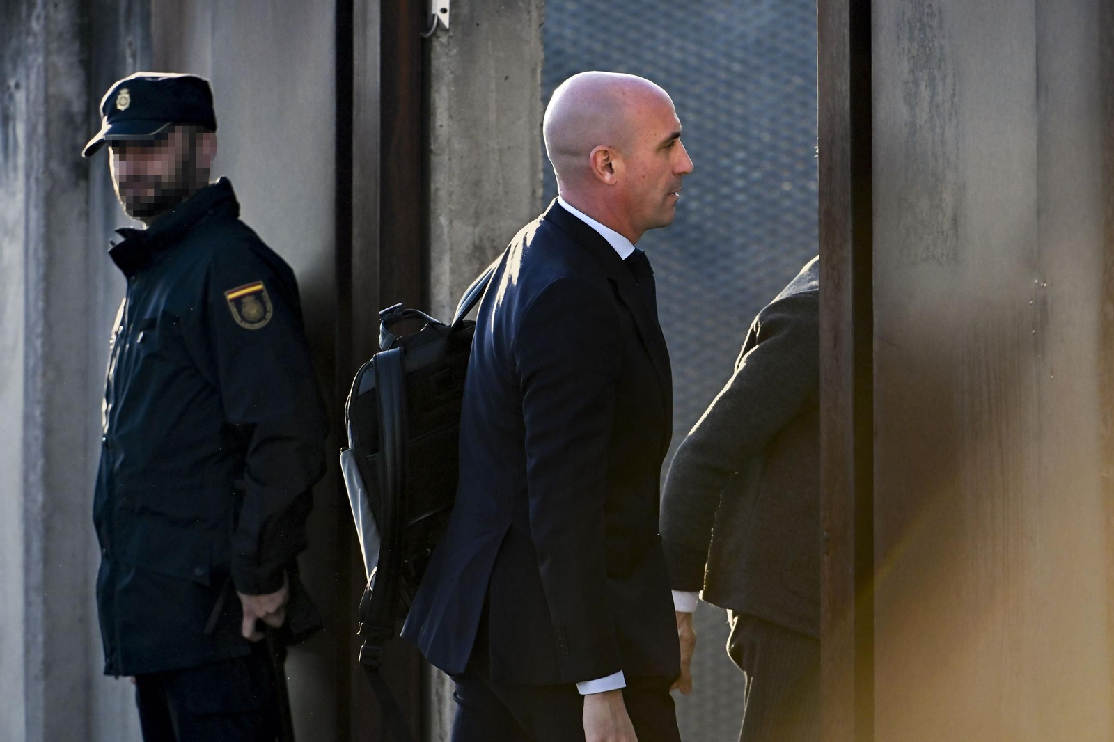 Las fotos del día de la declaración de Rubiales en el juicio