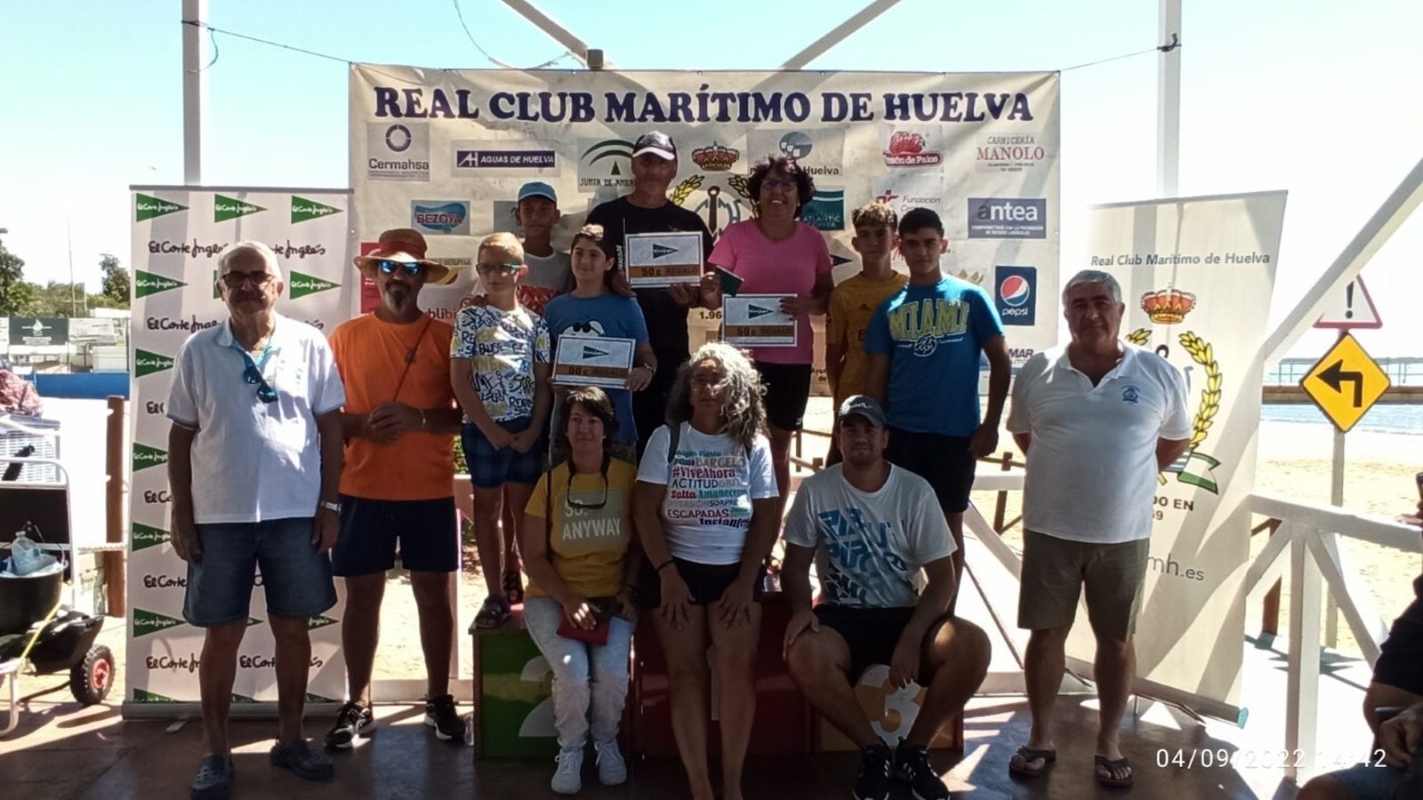 Uno de los podios que deparó esta competición de pesca.