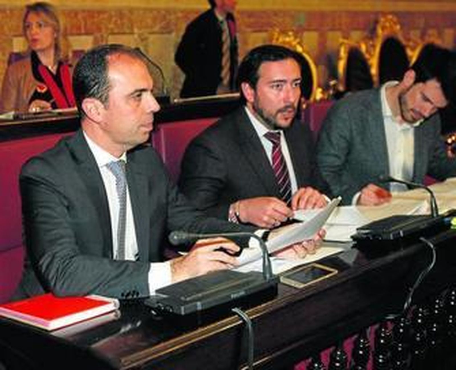 Los tres ediles del grupo municipal de Ciudadanos.