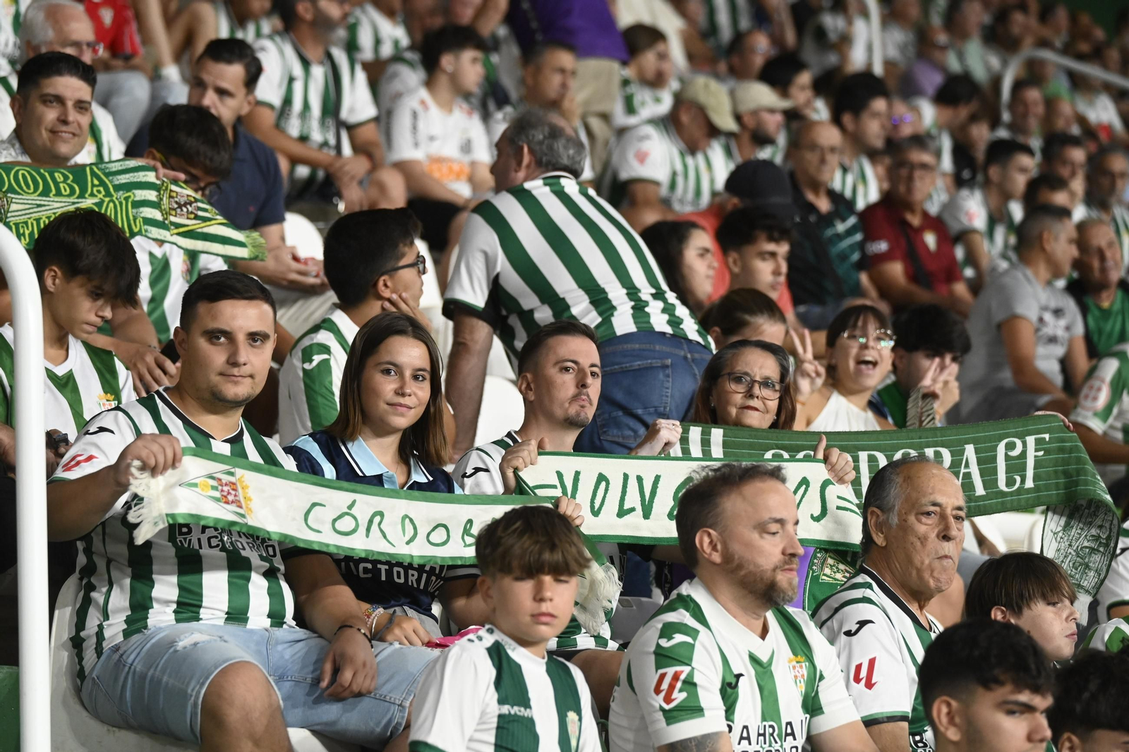 Las mejores fotos del ambiente en El Arcángel para el Córdoba CF - Racing de Santander