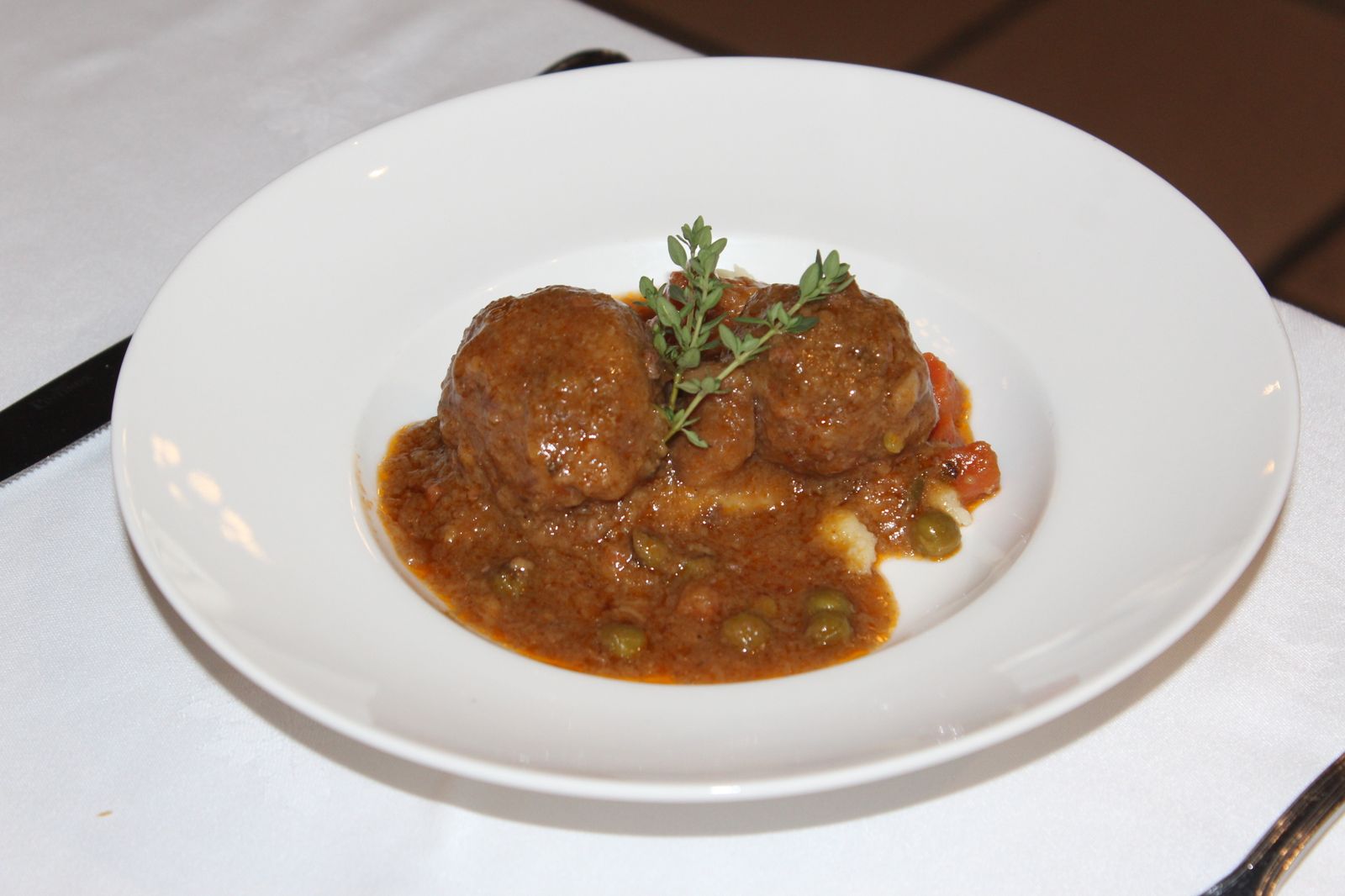 La primera faena de las jornadas del toro bravo en Terraza Carmona, en imágenes