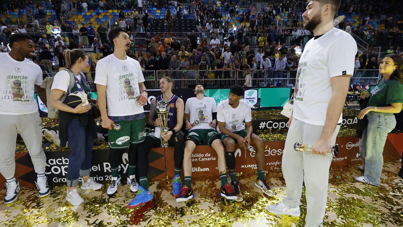 El Unicaja, campeón de Copa: Todas las imágenes del partido, la fiesta y la llegada a Málaga