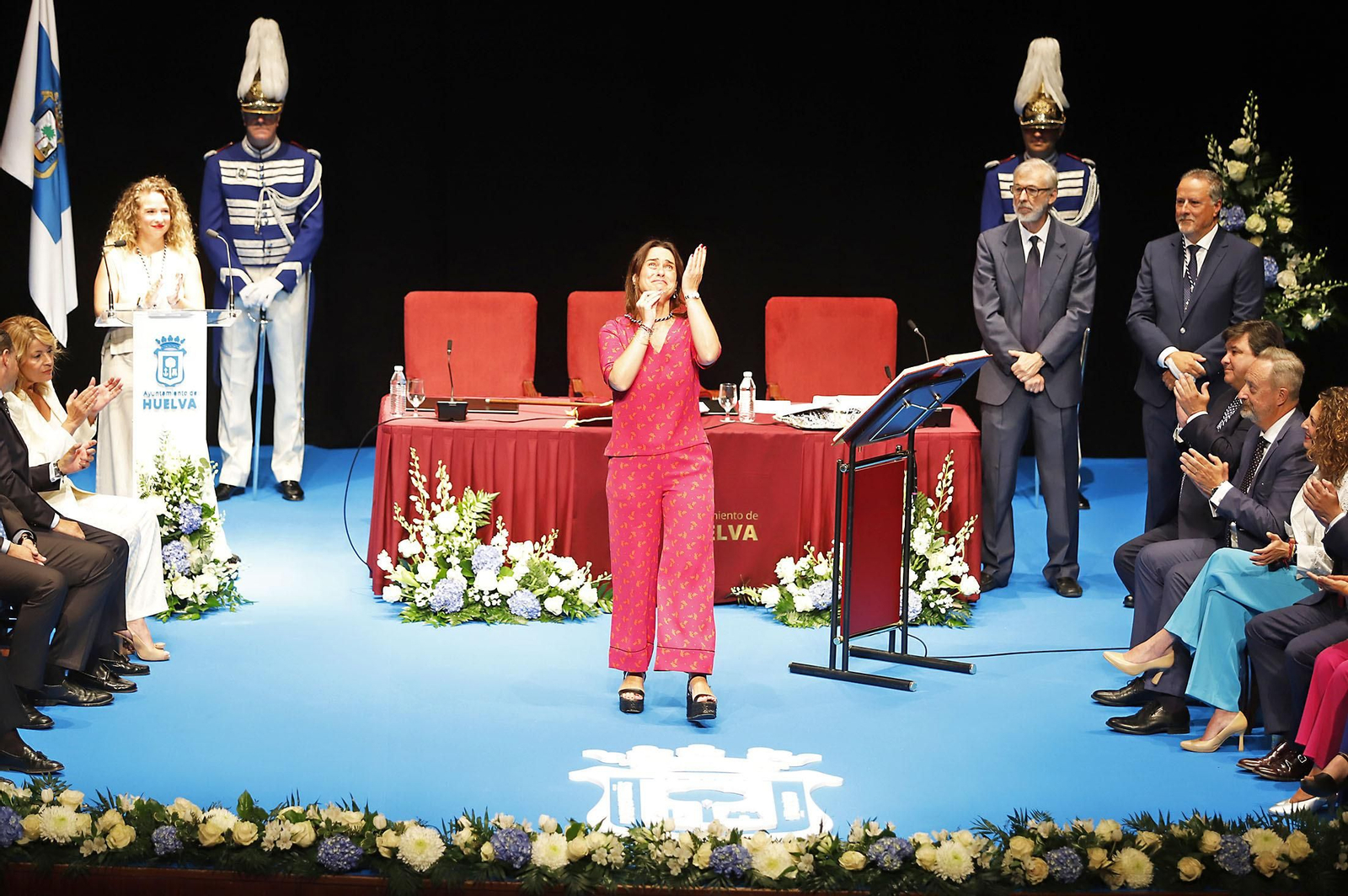 Imágenes de la toma de posesión de Pilar Miranda como alcaldesa de Huelva