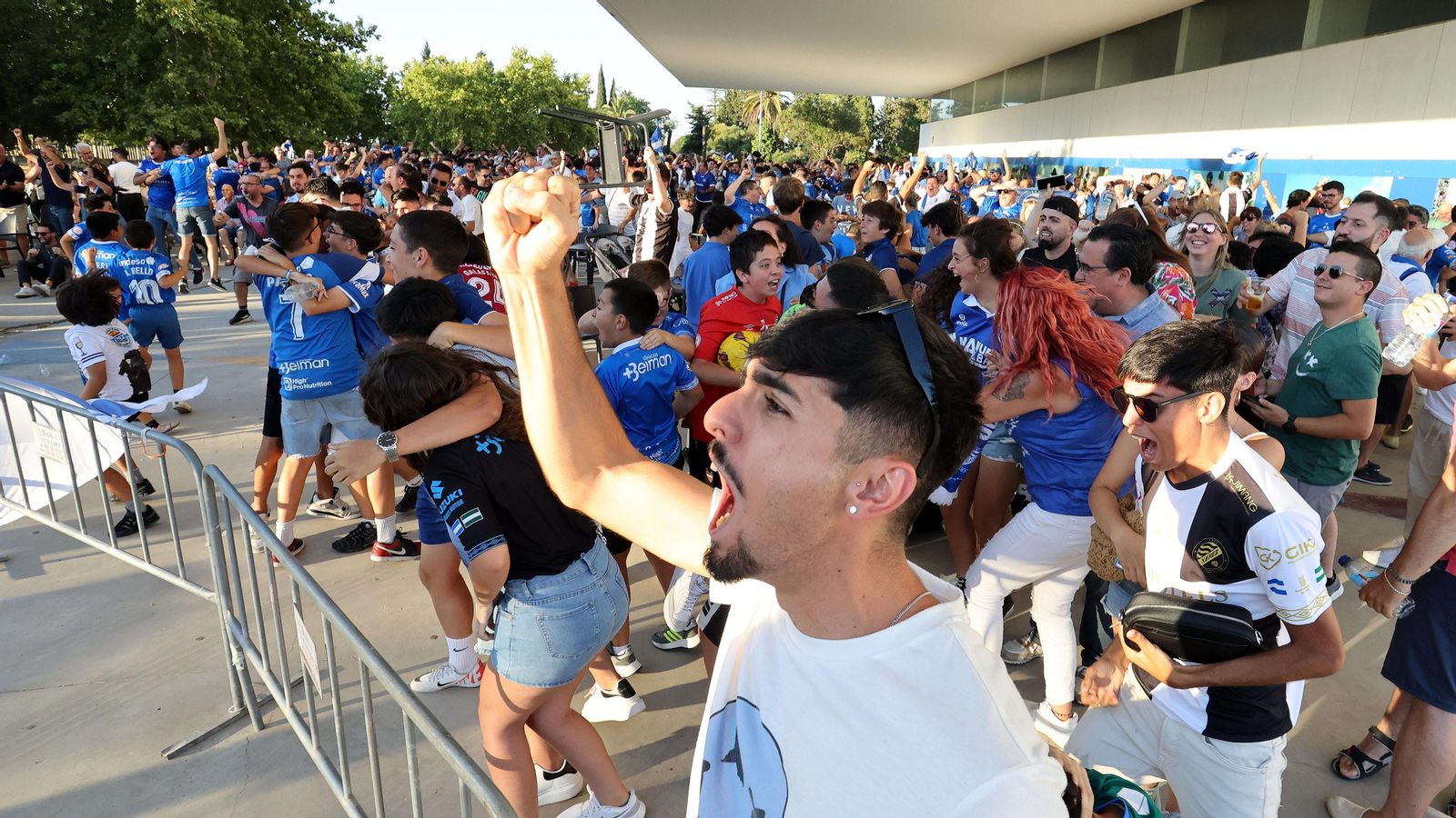 Celebración de los aficionados del Xerez DFC por el ascenso