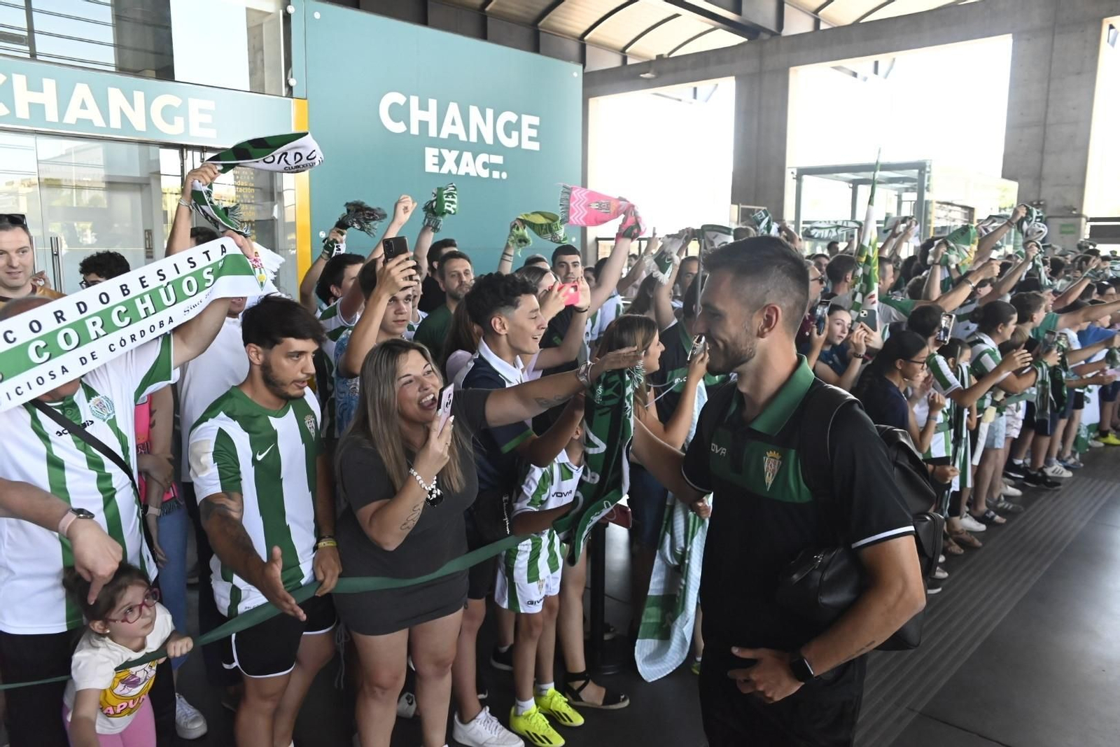 Las mejores fotos de la despedida al Córdoba CF antes de su viaje a Barcelona