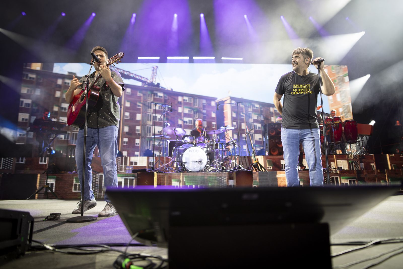 Estopa hace vibrar el ruedo de Granada: todas las imágenes