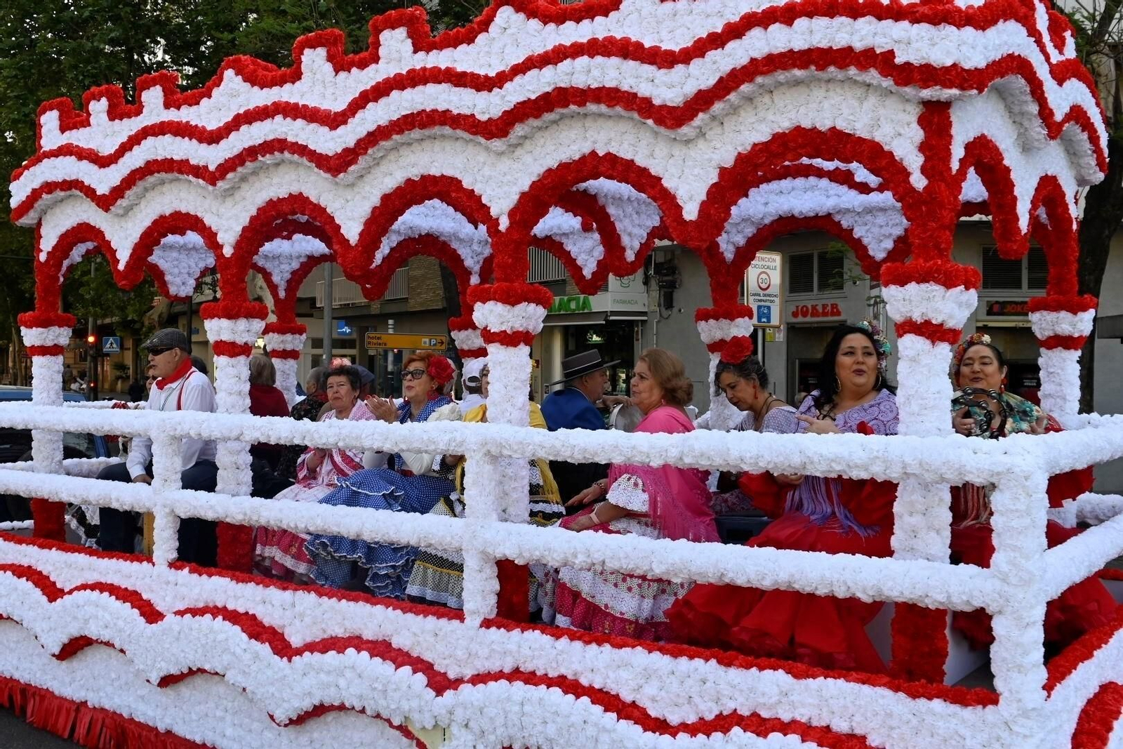 Las mejores imágenes de la salida de la Romería de Santo Domingo en Córdoba Las mejores imágenes de la salida de la Romería de Santo Domingo en Córdoba