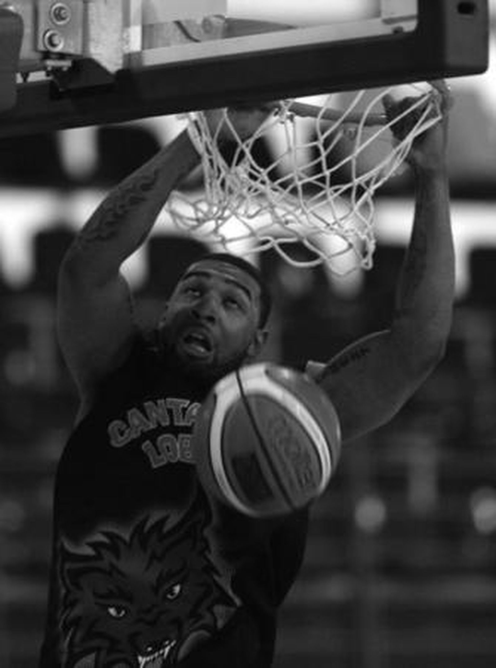 Travis ejecuta un mate durante su etapa en el Alerta en esta misma temporada.