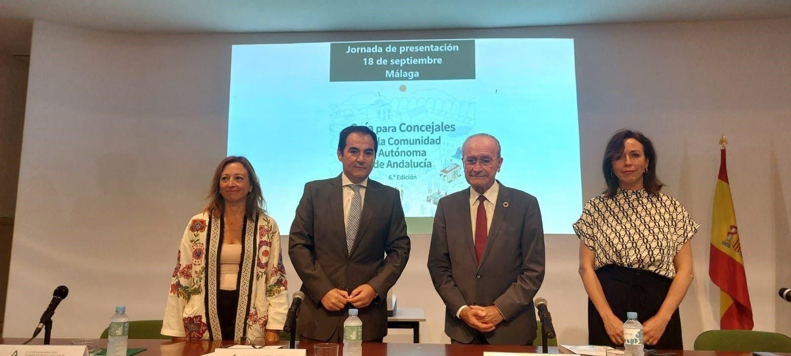 Patricia Navarro, José Antonio Nieto, Francisco de la Torre y María Luisa Ceballos (de izquierda a derecha). Patricia Navarro, José Antonio Nieto, Francisco de la Torre y María Luisa Ceballos (de izquierda a derecha).