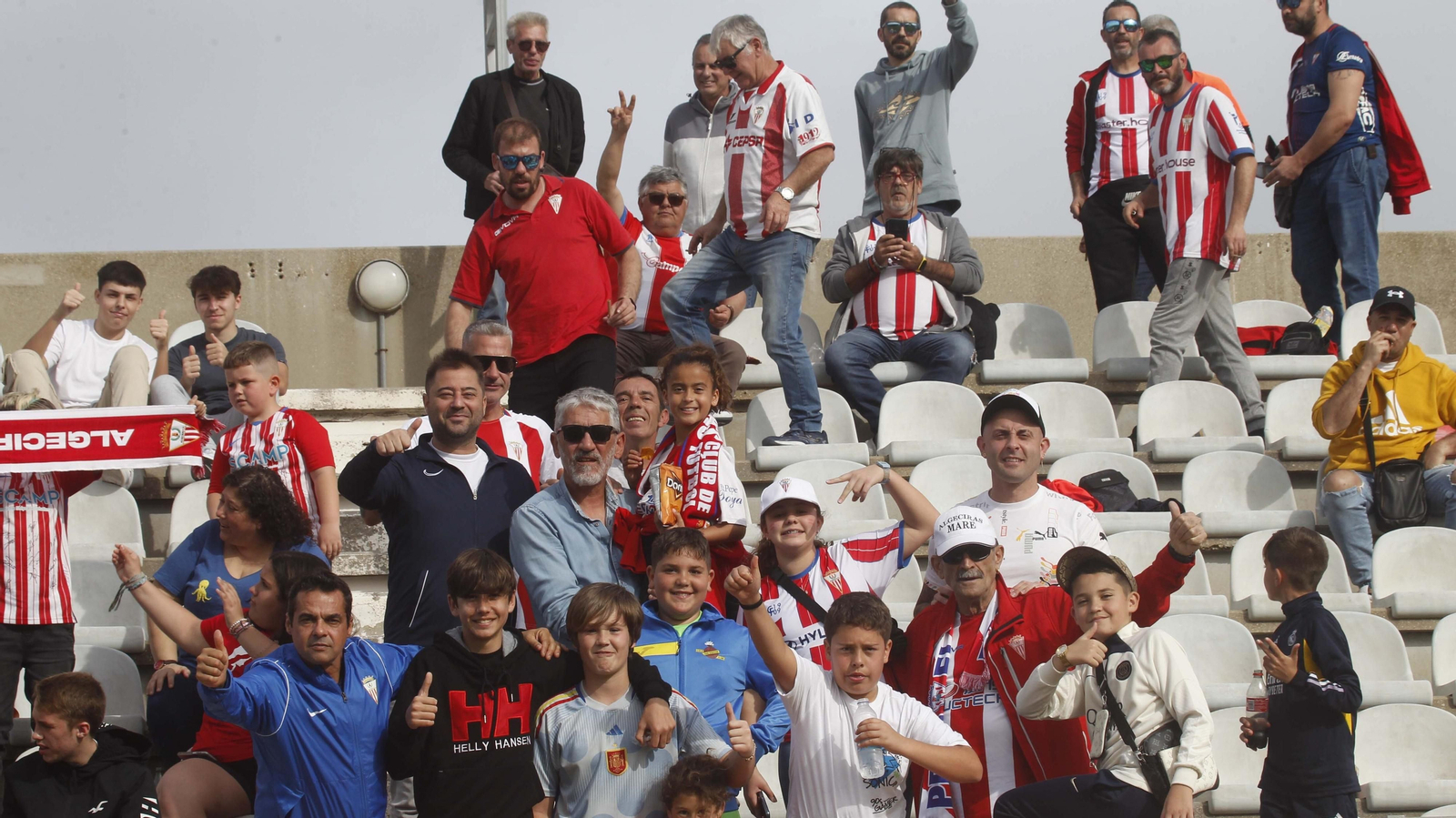 Búscate en el Algeciras CF  - Linares de Primera Federación