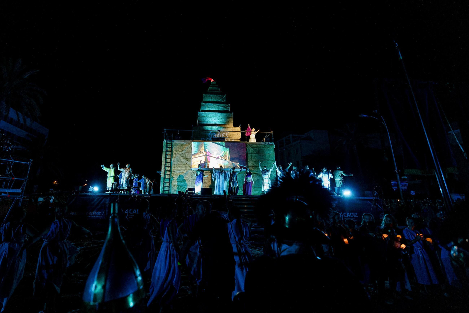 Las imágenes de "Foedus, Gaditanorum", el espectáculo de clausura del festival Cádiz Romana en las Puertas de Tierra