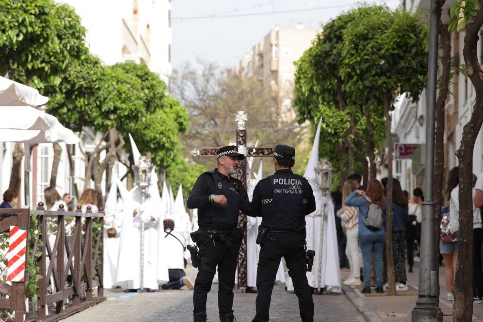 Imágenes de la procesión del Resucitado de la Semana Santa de San Fernando 2023