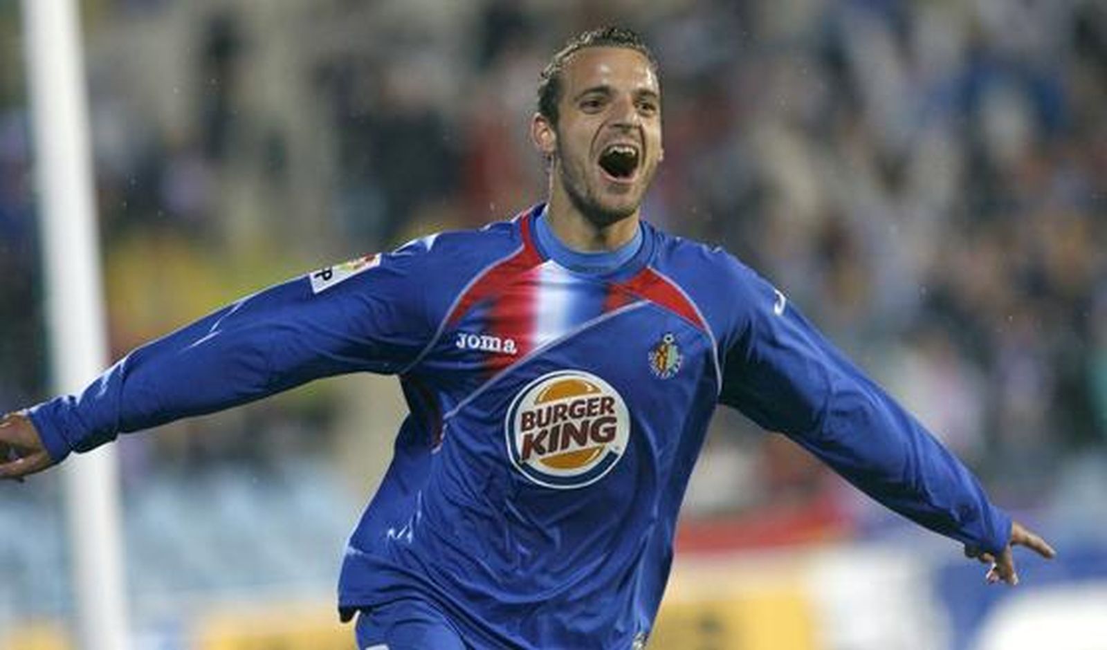 El Málaga pierde en Getafe y cae a puestos de descenso a falta de una jornada. / EFE