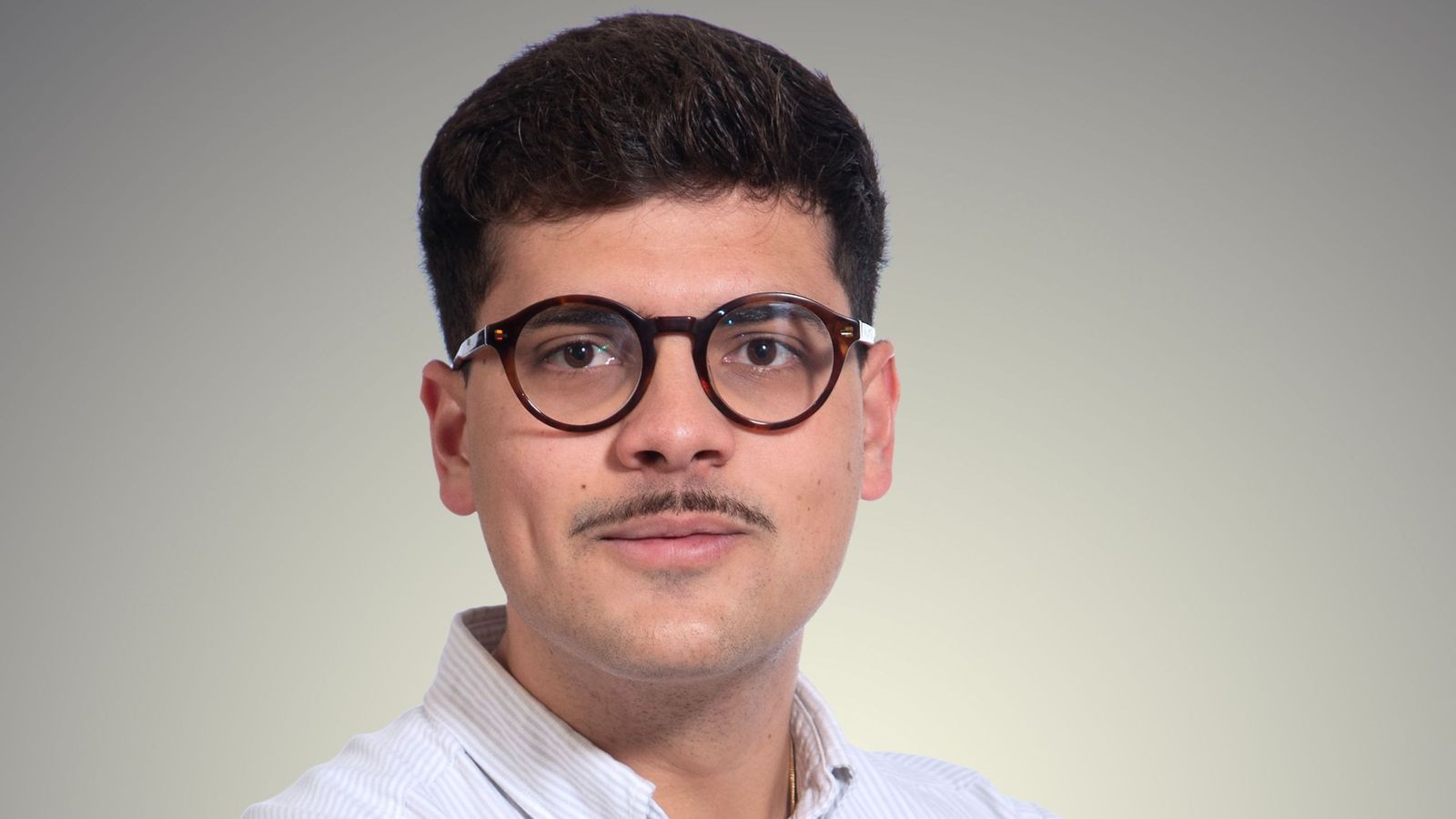 El poeta y estudidante de Medicina de la UCA Alberto Pulido.