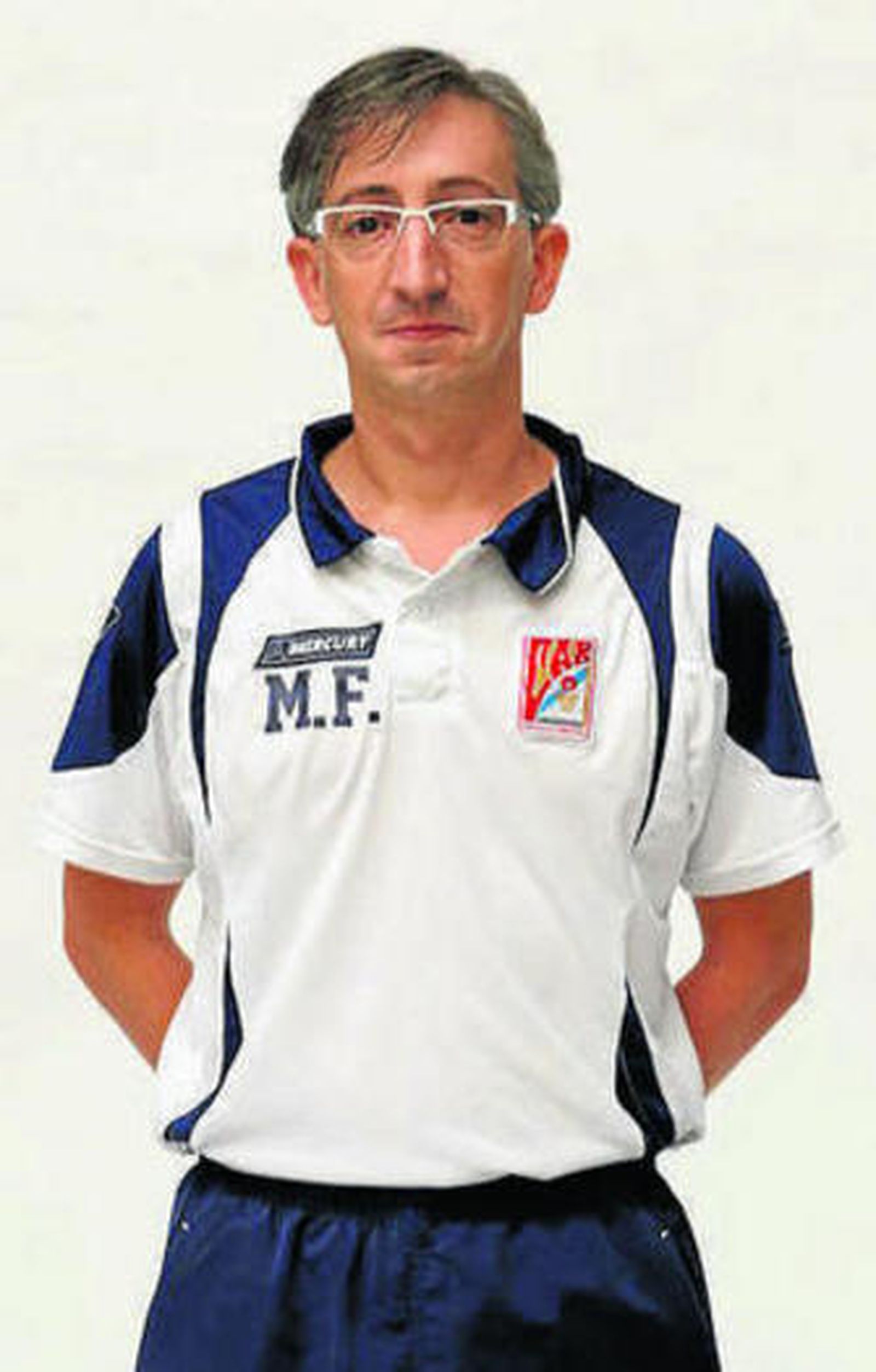 Los novios posan en el círculo central del Carpena.