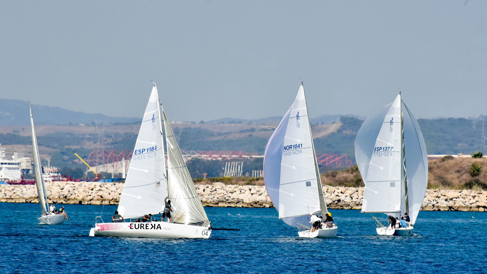 Las fotosde la segunda jornada del Campeonato de Andalucía de vela J/80 en La Línea