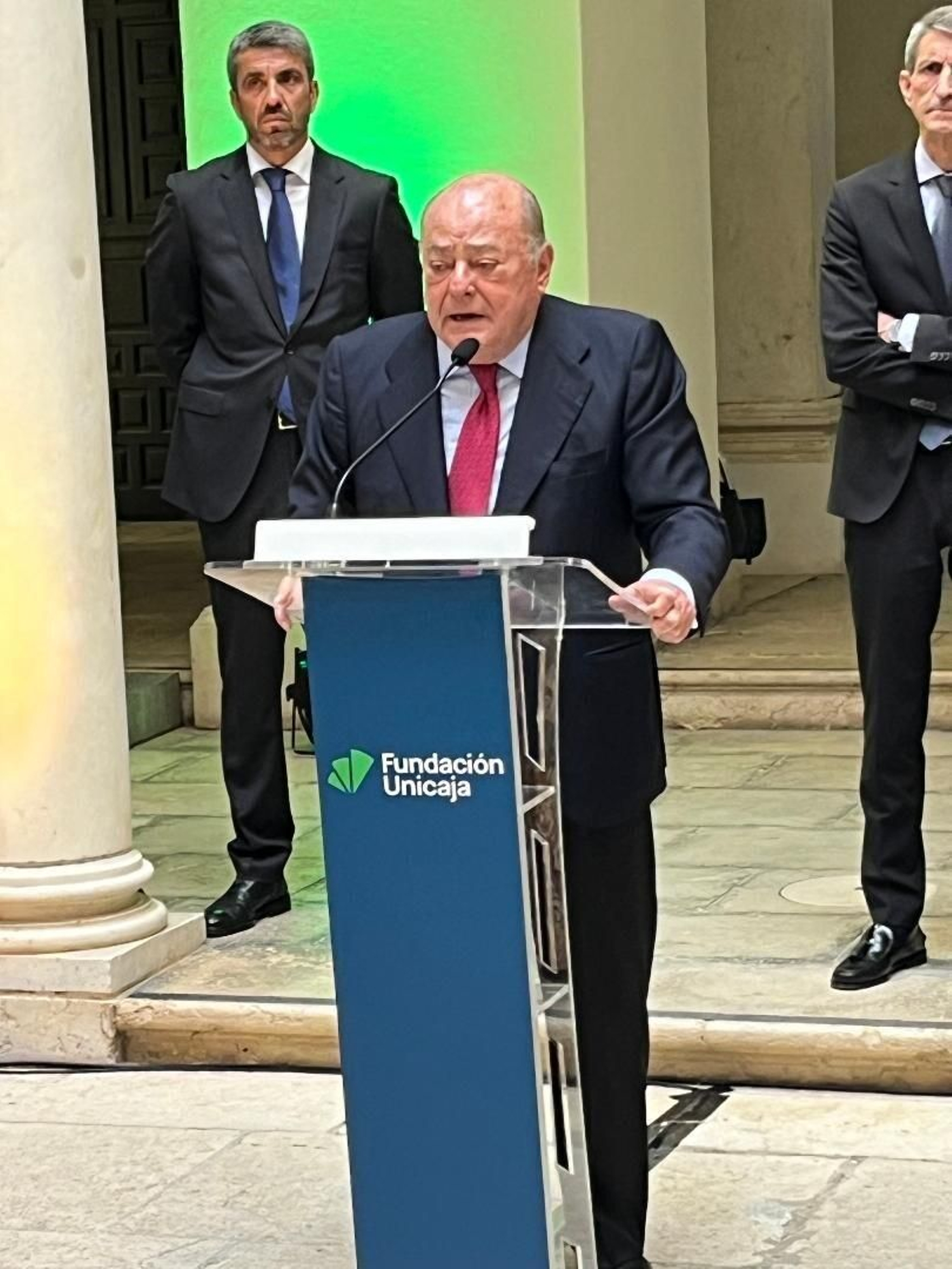 El empresario y coleccionista Juan Abelló, durante la inauguración de la exposición en la Fundación Unicaja en Málaga.