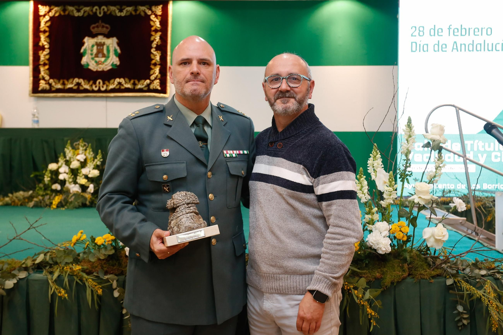 Fotos de la entrega de los reconocimientos por el Día de Andalucía en Los Barrios
