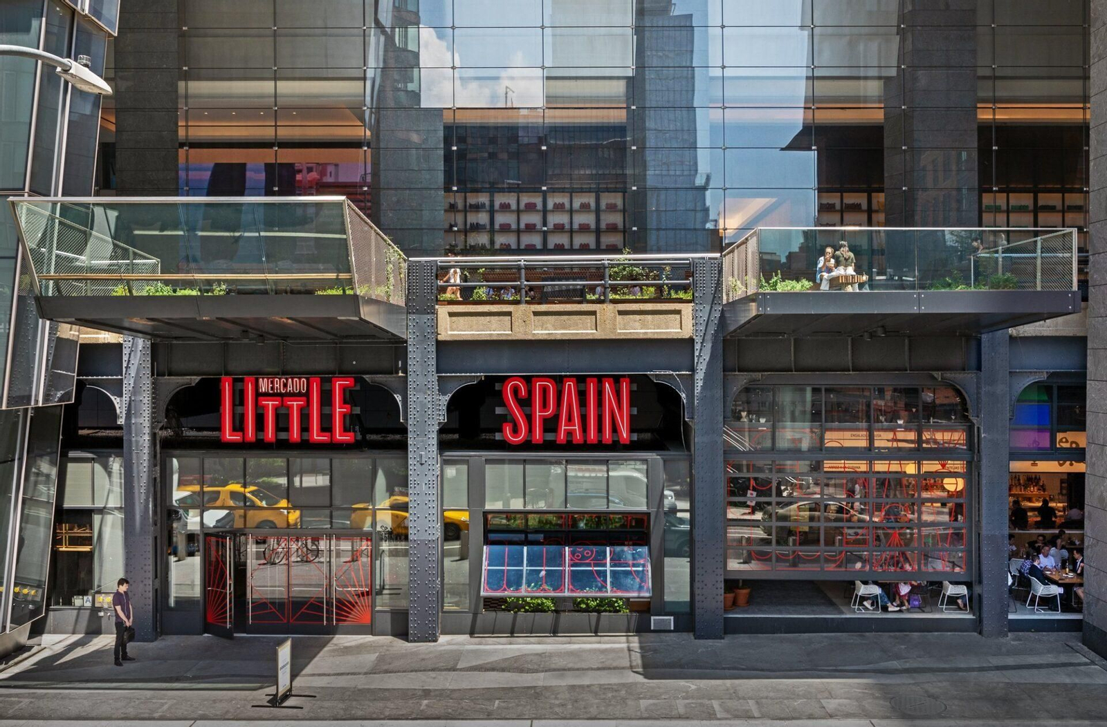 El Mercado Little Spain, una carta de amor a España en Manhattan.