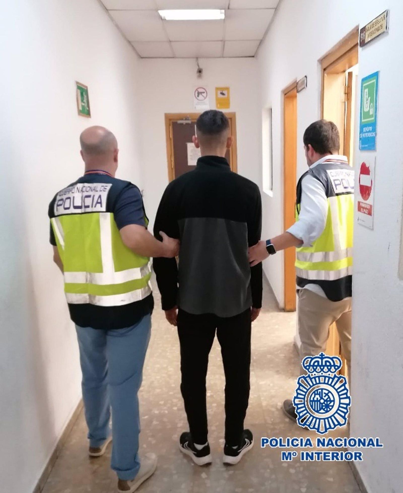 Detenido un joven por una agresión a una mujer transexual en Málaga