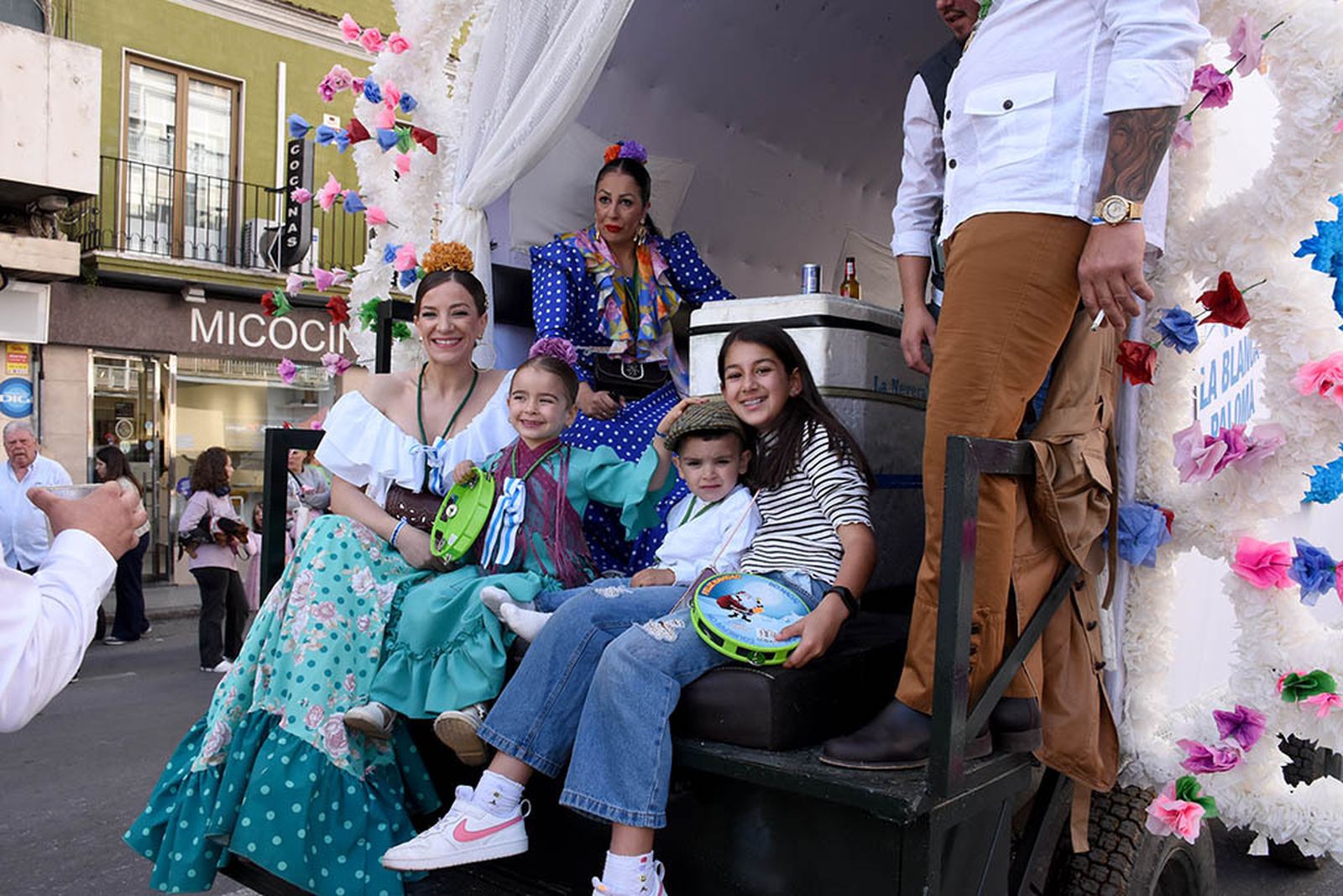 Imágenes de los carros de la Hermandad del Rocío de Huelva