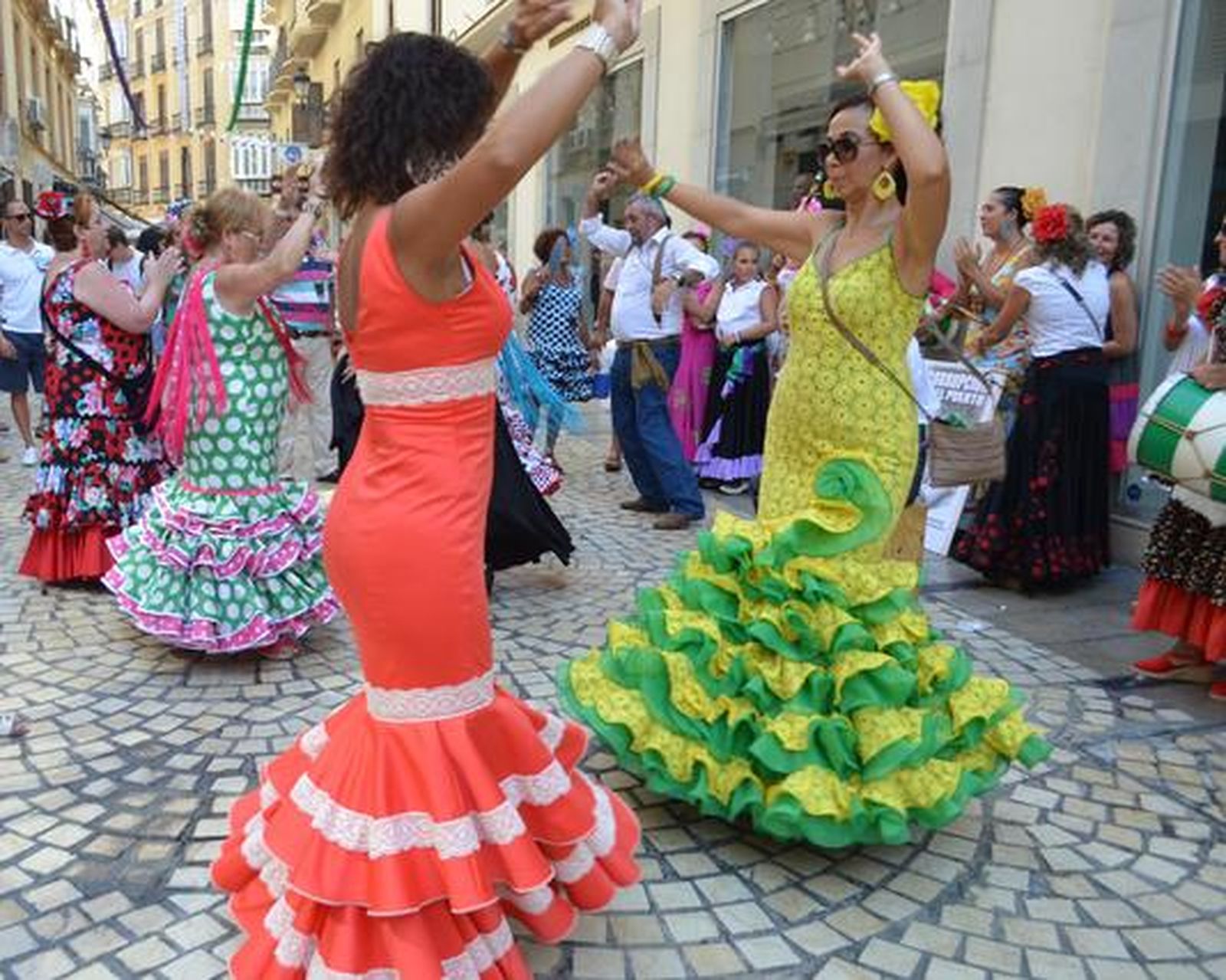 Jolgorio en el Real y en el centro

Foto: Marta González / Javier Albiñana