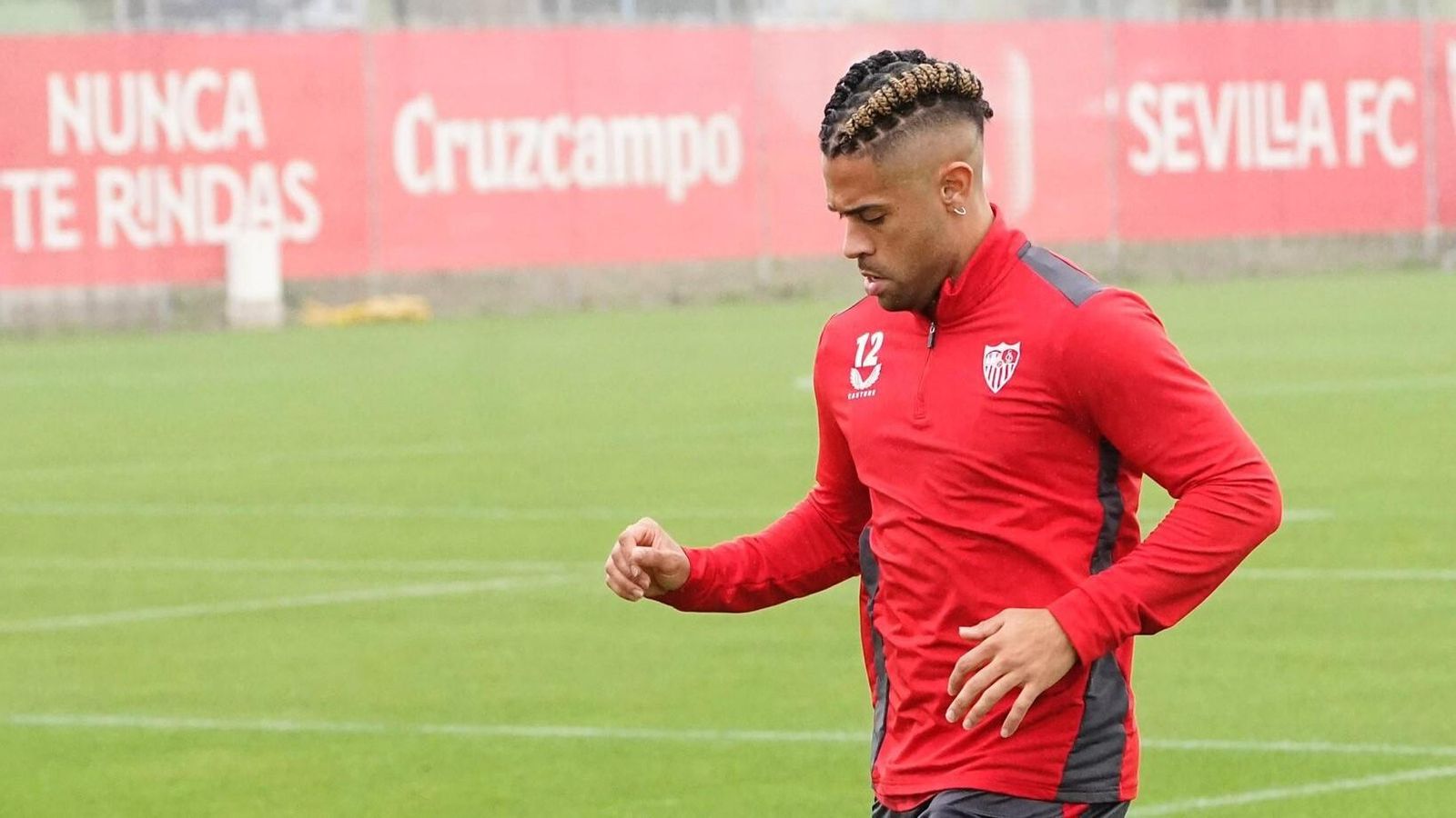 Mariano Díaz vuelve al césped en el día libre
