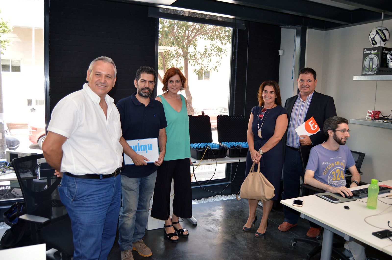 La Junta Directiva visitó recientemente las instalaciones de RealTrack System.