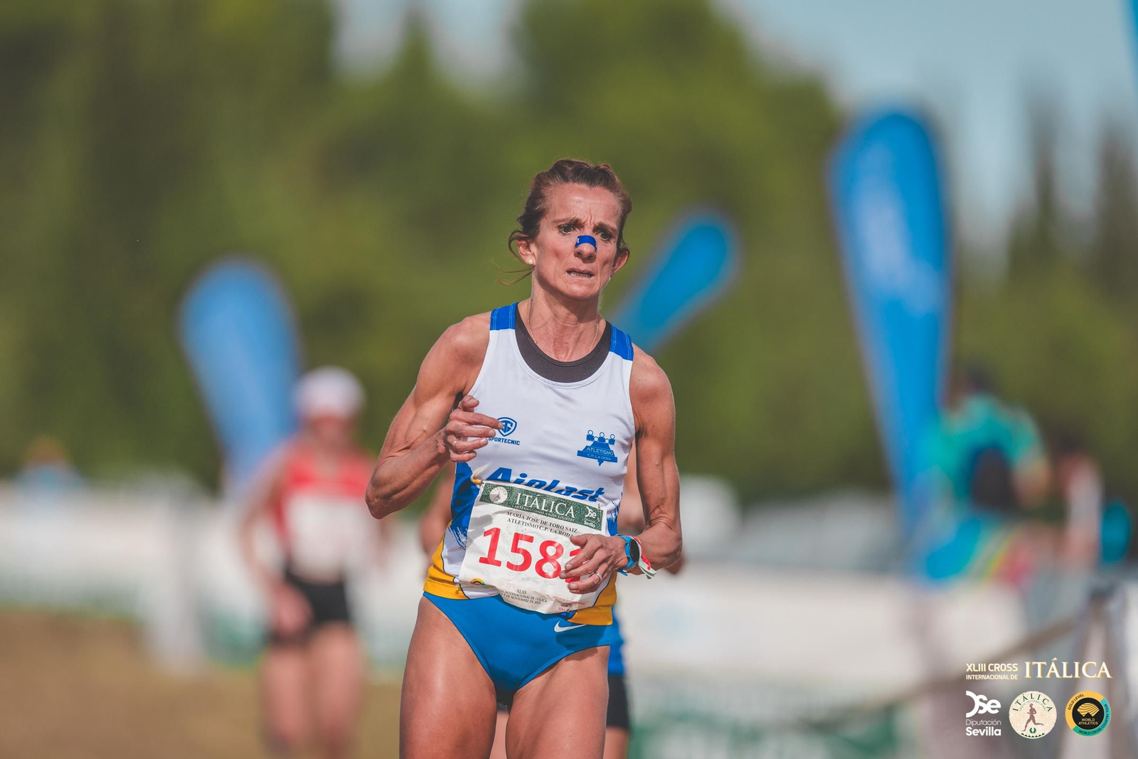 Búscate en las fotos del Cross de Itálica 2025 | 1