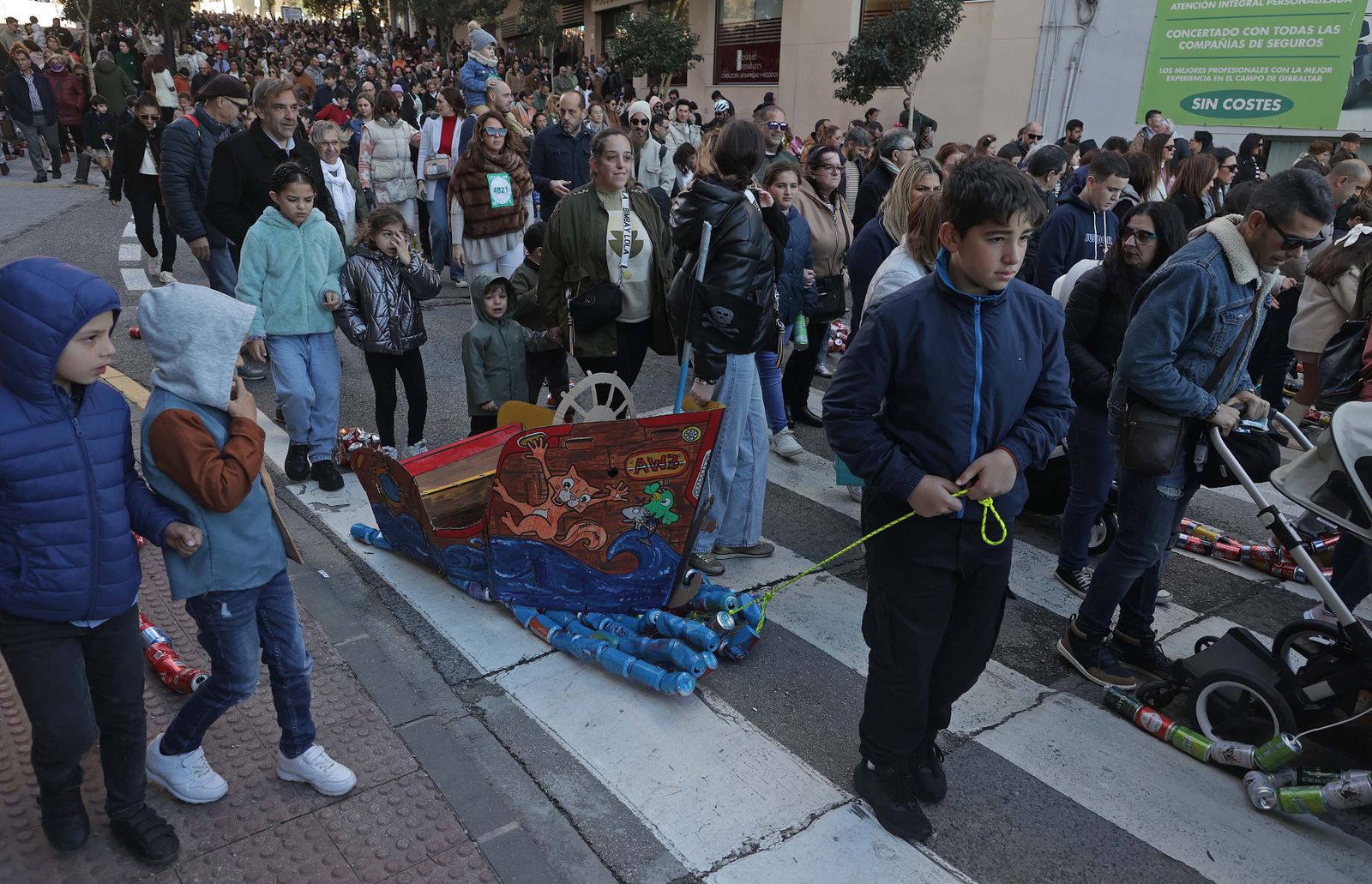Fotos del arrastre de latas en Algeciras