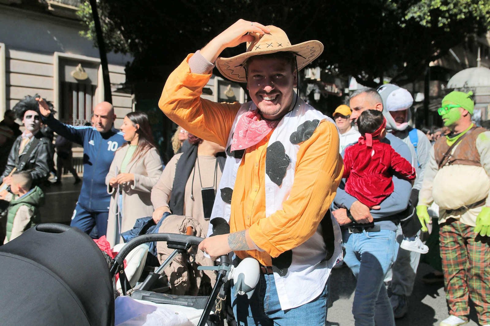 Las imágenes del Entierro de la Sardina de Almería