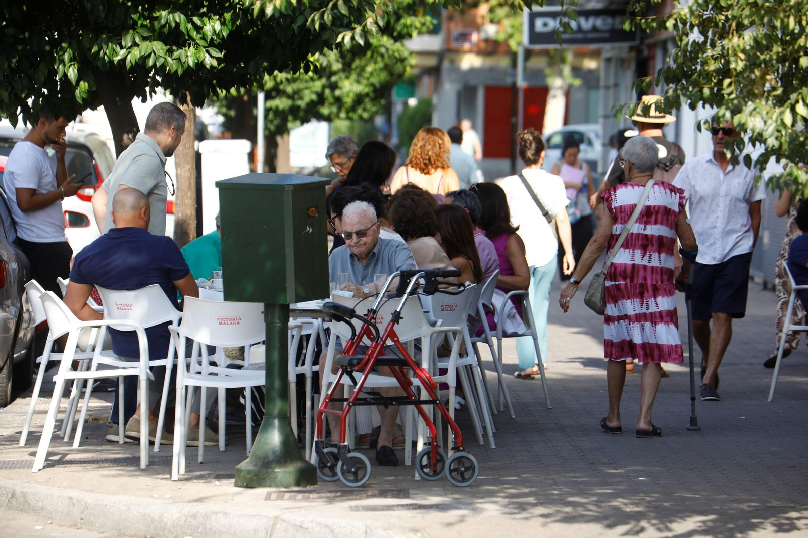Un paseo por el barrio de Fátima una mañana de verano en Córdoba, en imágenes