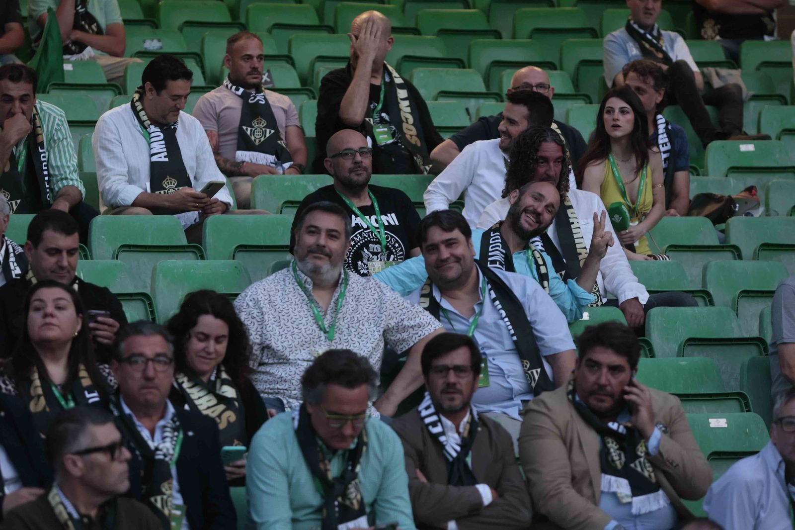 Búscate en el acto Siempre Verdiblancos