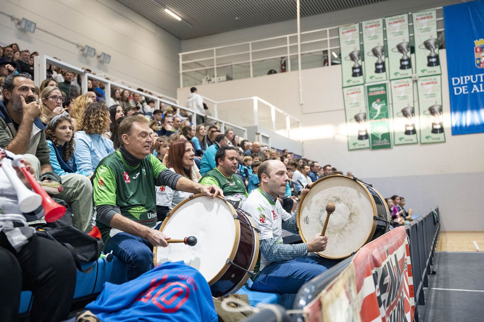 Las imágenes del partido entre Unicaja Costa de Almería y Pamesa Teruel de Superliga de voleibol