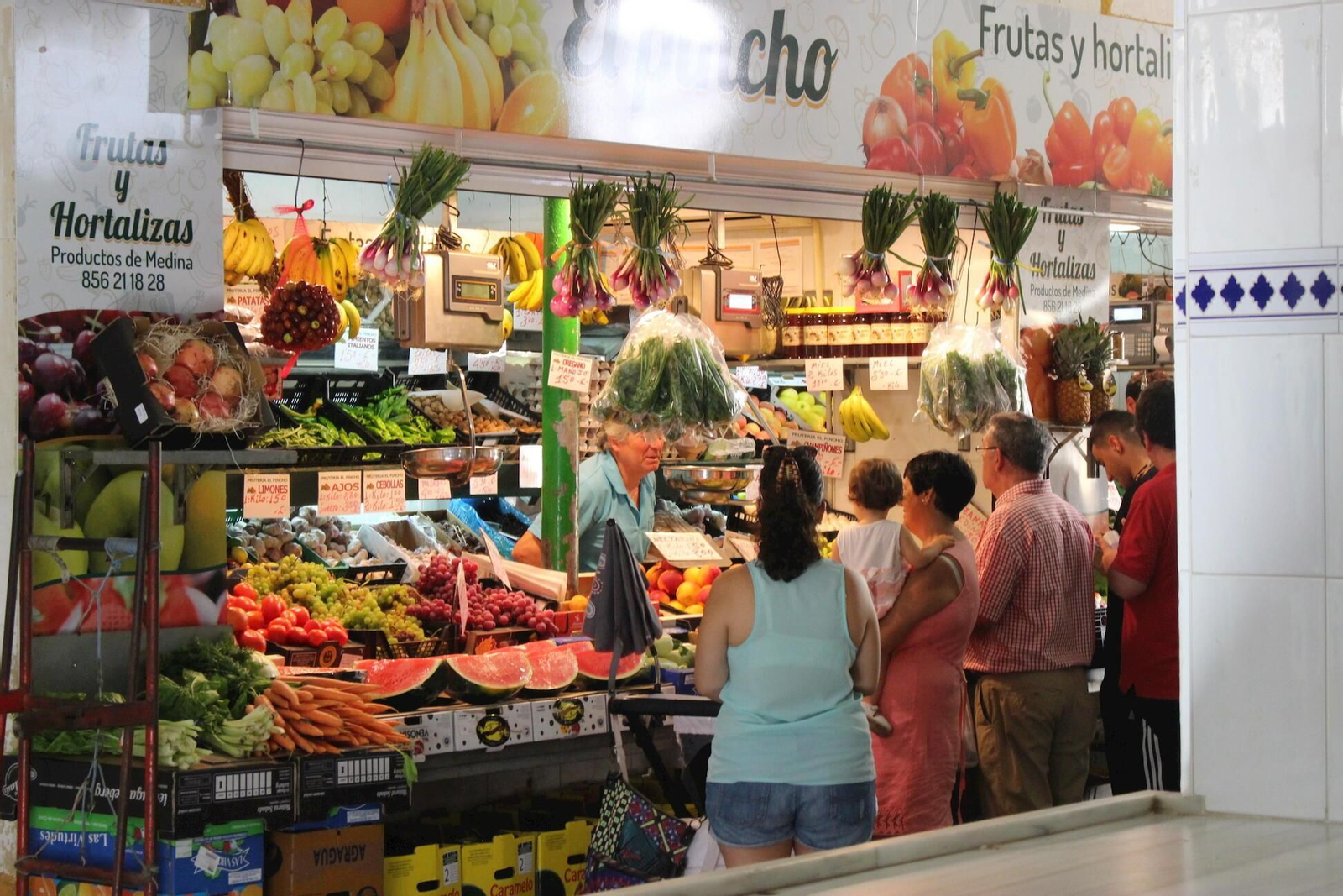 Frutería de un mercado de abastos