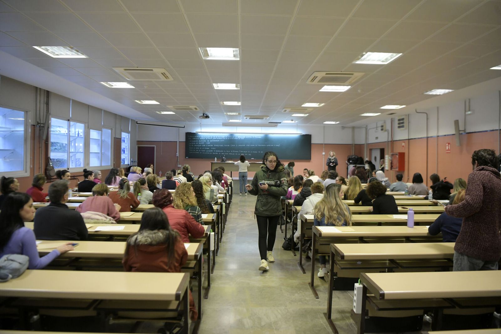 Imagen de archivo de un examen de oposición celebrado en Granada