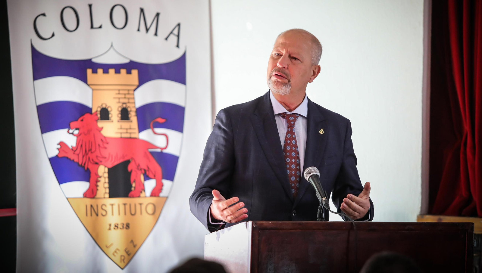 Fallece el Consejero de Educación y ex seleccionador nacional Javier Imbroda