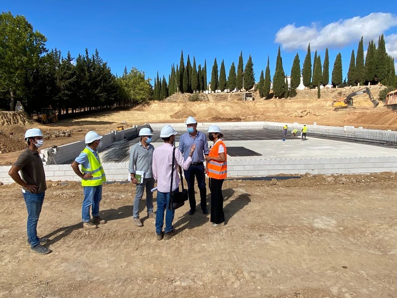 El vaso principal ya está empezando a ser levantado